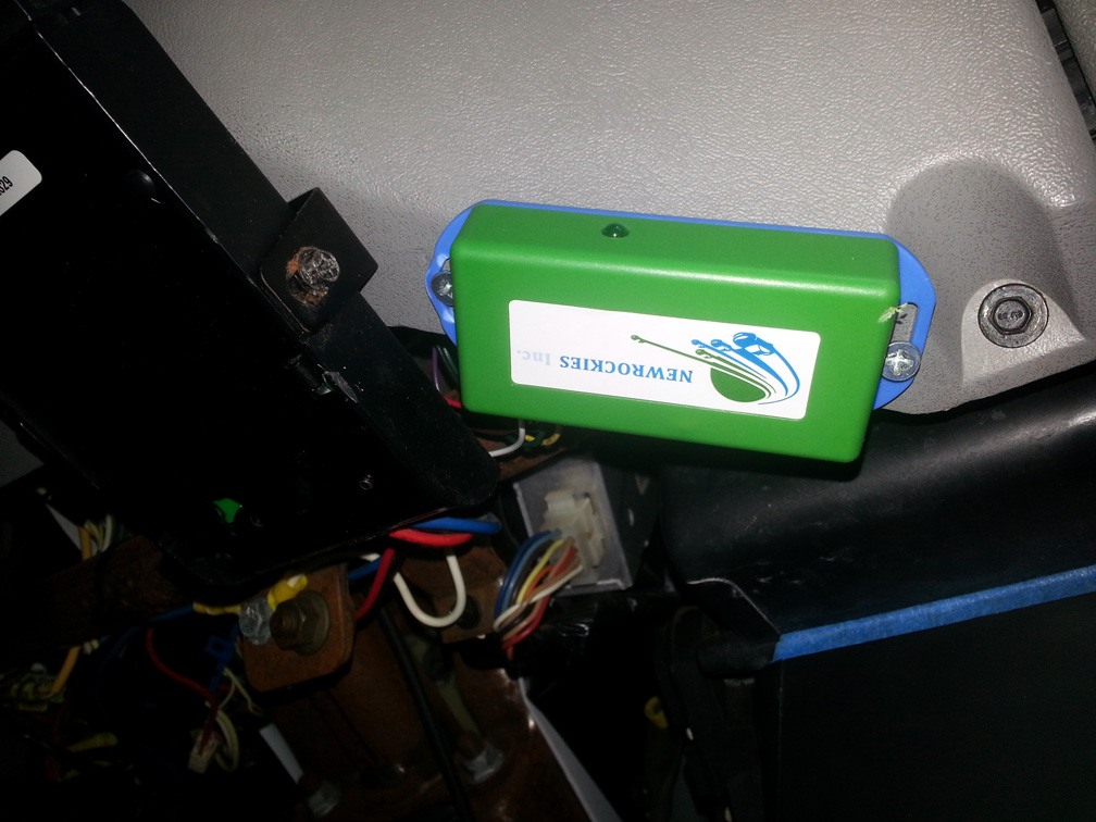 The dashboard and steering wheel of Dale Novak's 1999 Suburban after the Passlock system was fixed
