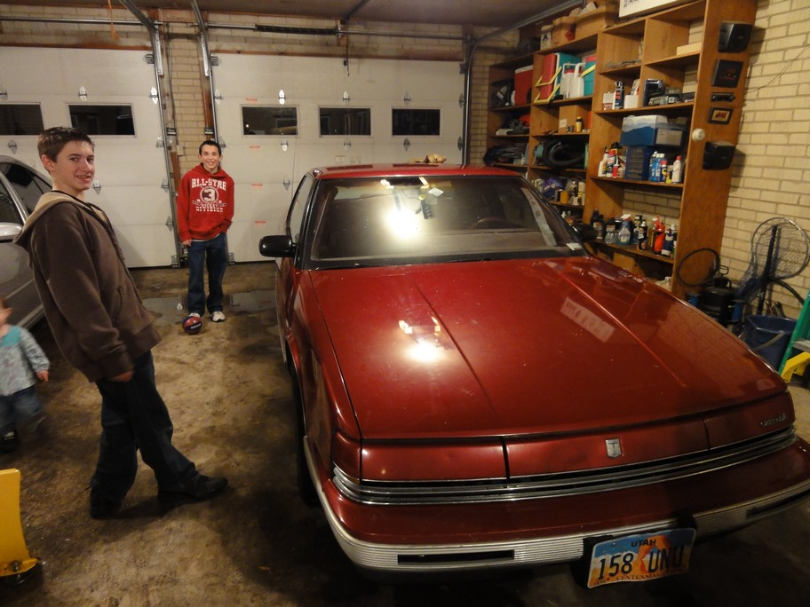 1992 Oldsmobile Toronado in the garage before the GM Passkey bypass repair