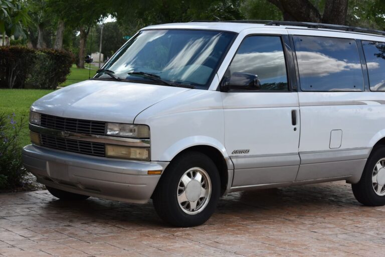 Steve's white Chevrolet Astro van on the driveway
